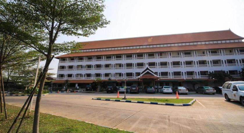 Amornsukhothai Hotel Екстер'єр фото